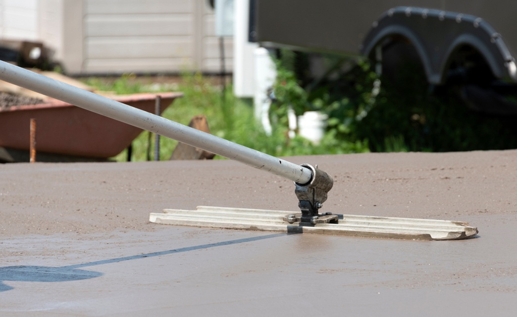 stain a concrete patio